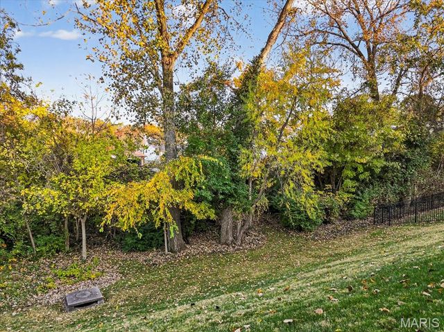 6219 Pathfinder Drive, St Louis, MO 63129