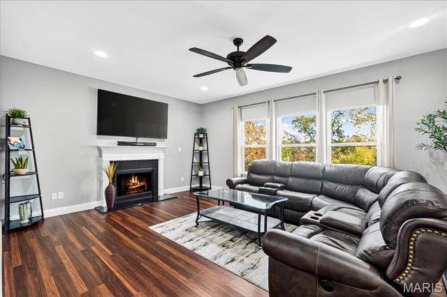 6219 Pathfinder Drive, St Louis, MO 63129