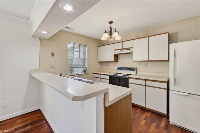 2317 Bastion CT, Virginia Beach, VA 23454