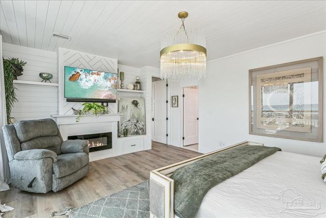 7515 Gulf Blvd, Navarre Beach, FL 32566