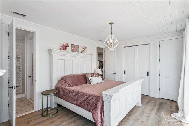 7515 Gulf Blvd, Navarre Beach, FL 32566