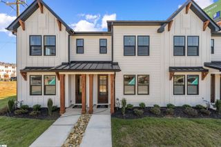 1196 North Pleasantburg Drive, Greenville, SC 28607