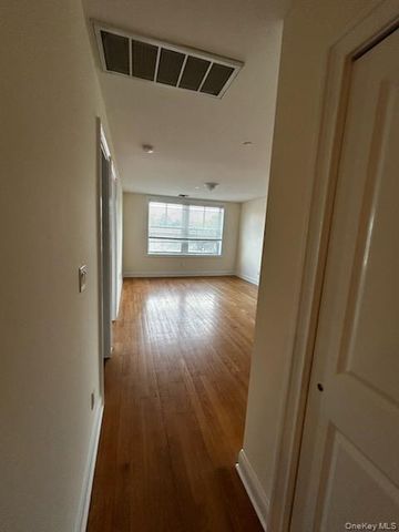 131 E Main Street, Bay Shore, NY 11706