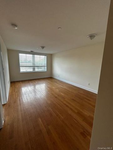 131 E Main Street, Bay Shore, NY 11706