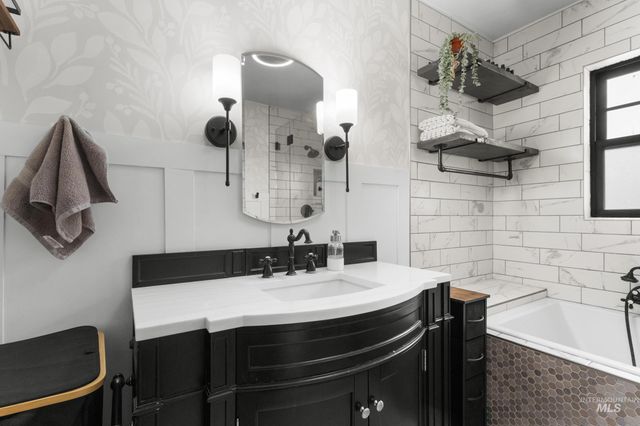 4623 S Montana Ave, Caldwell, ID 83607