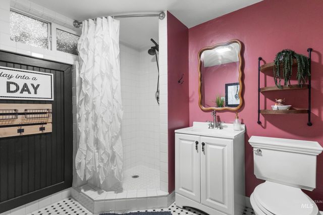 4623 S Montana Ave, Caldwell, ID 83607