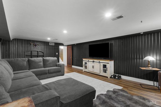 4623 S Montana Ave, Caldwell, ID 83607