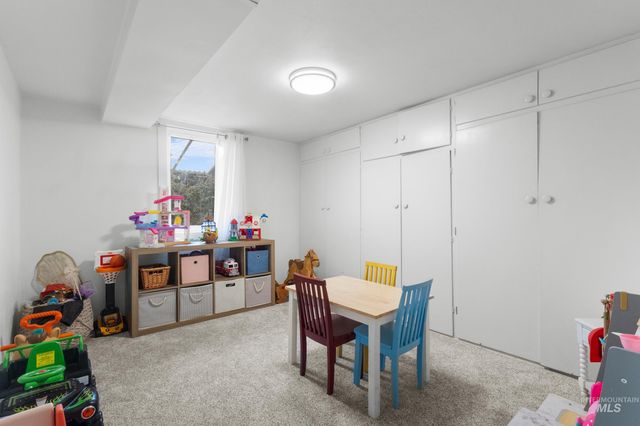 4623 S Montana Ave, Caldwell, ID 83607