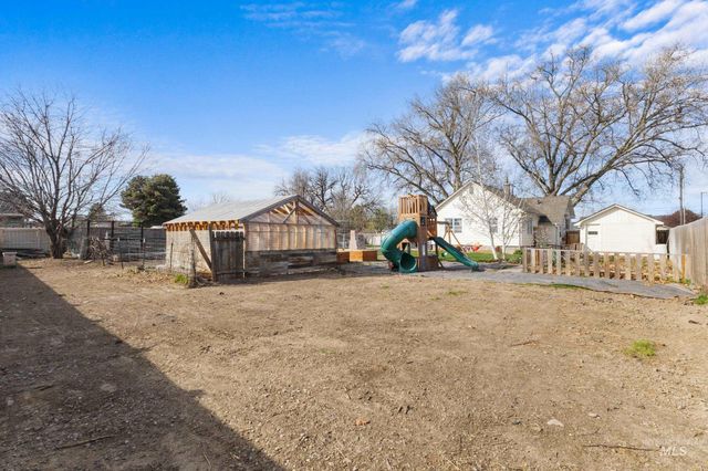 4623 S Montana Ave, Caldwell, ID 83607