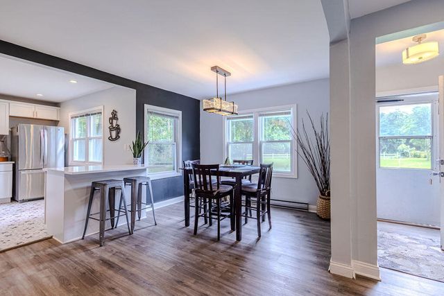 16002 Lakeside Road, Chikaming Twp, MI 49129