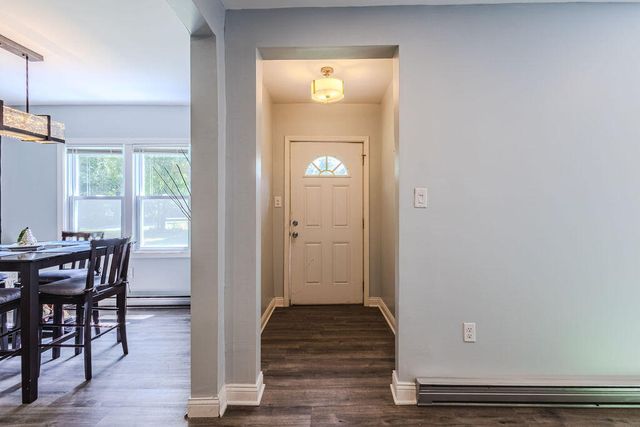 16002 Lakeside Road, Chikaming Twp, MI 49129