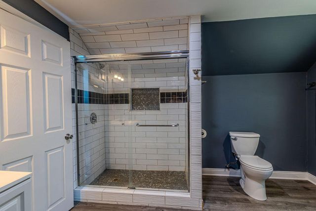 16002 Lakeside Road, Chikaming Twp, MI 49129