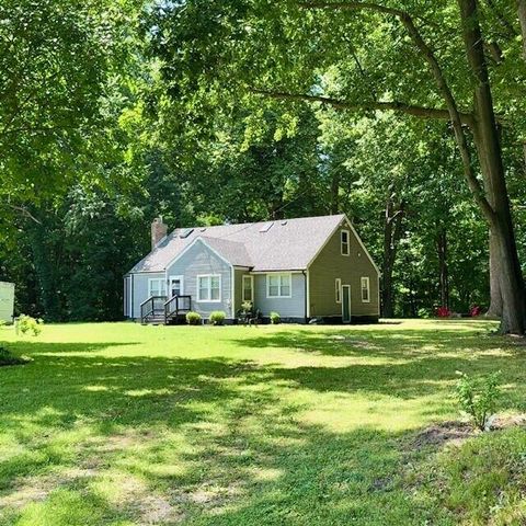 16002 Lakeside Road, Chikaming Twp, MI 49129