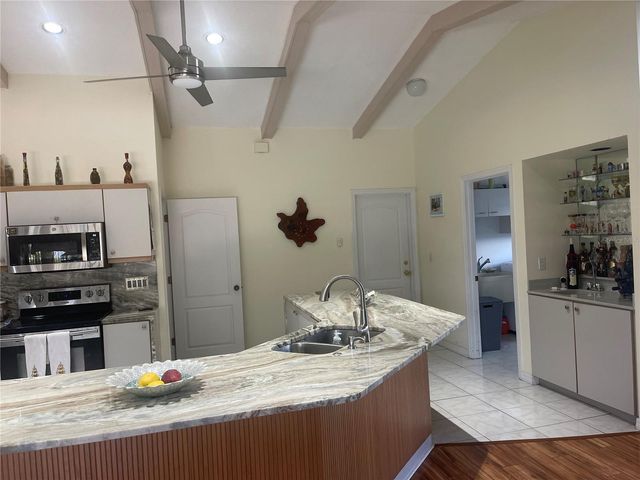 4696 LONG LAKE DRIVE, Sarasota, FL 34233
