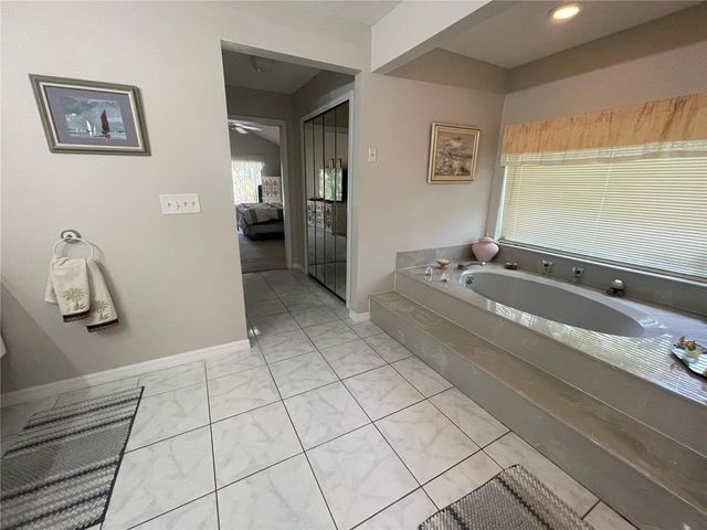 4696 LONG LAKE DRIVE, Sarasota, FL 34233
