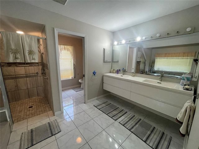 4696 LONG LAKE DRIVE, Sarasota, FL 34233