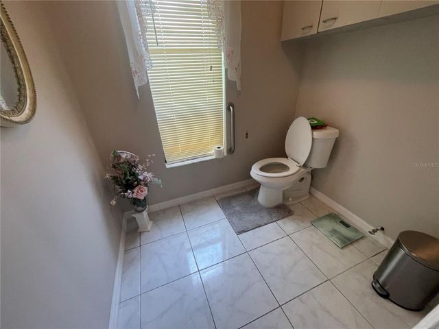 4696 LONG LAKE DRIVE, Sarasota, FL 34233