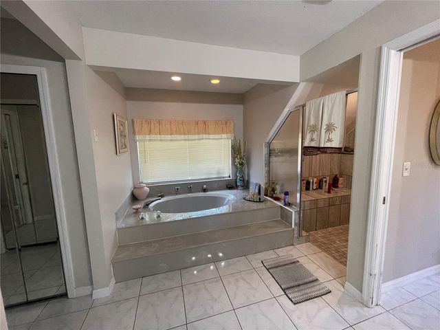 4696 LONG LAKE DRIVE, Sarasota, FL 34233