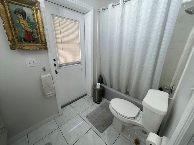 4696 LONG LAKE DRIVE, Sarasota, FL 34233