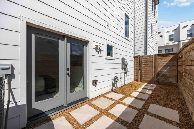 3018 Markle Drive, Houston, TX 77003