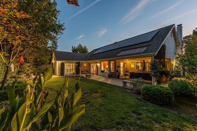 709 E Wood Duck Circle, Fresno, CA 93730