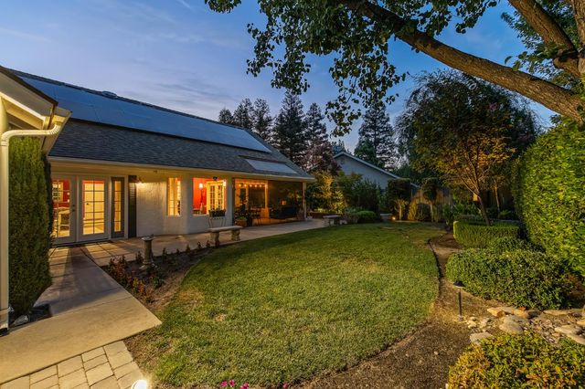 709 E Wood Duck Circle, Fresno, CA 93730