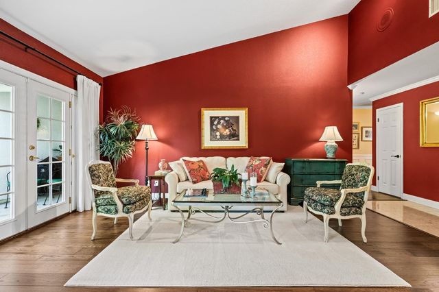 709 E Wood Duck Circle, Fresno, CA 93730