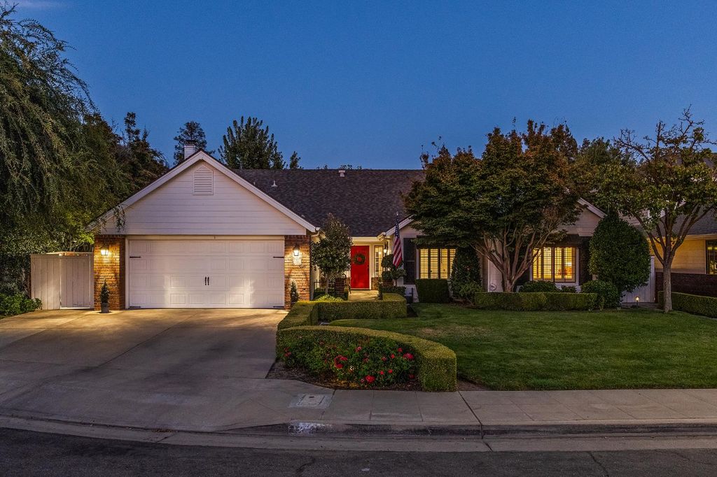 Image 1 of property listing at 709 E Wood Duck Circle, Fresno, CA 93730