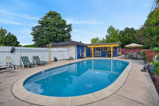 4223 Horgan Way, Sacramento, CA 95821