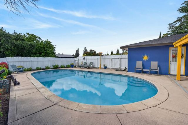 4223 Horgan Way, Sacramento, CA 95821