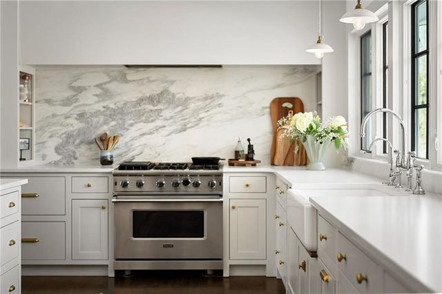 9331 Ensley Lane, Leawood, KS 66206