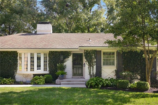 9331 Ensley Lane, Leawood, KS 66206