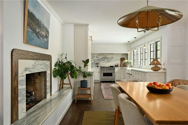 9331 Ensley Lane, Leawood, KS 66206