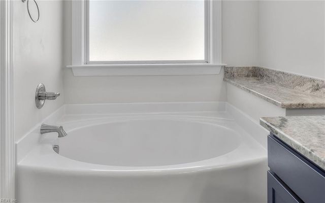 2216 Hampton Roads PW, Chesapeake, VA 23321