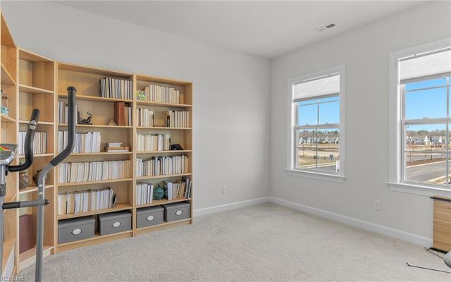 2216 Hampton Roads PW, Chesapeake, VA 23321