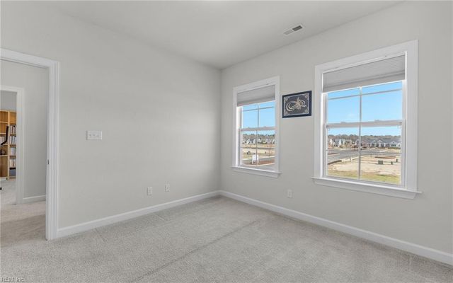 2216 Hampton Roads PW, Chesapeake, VA 23321