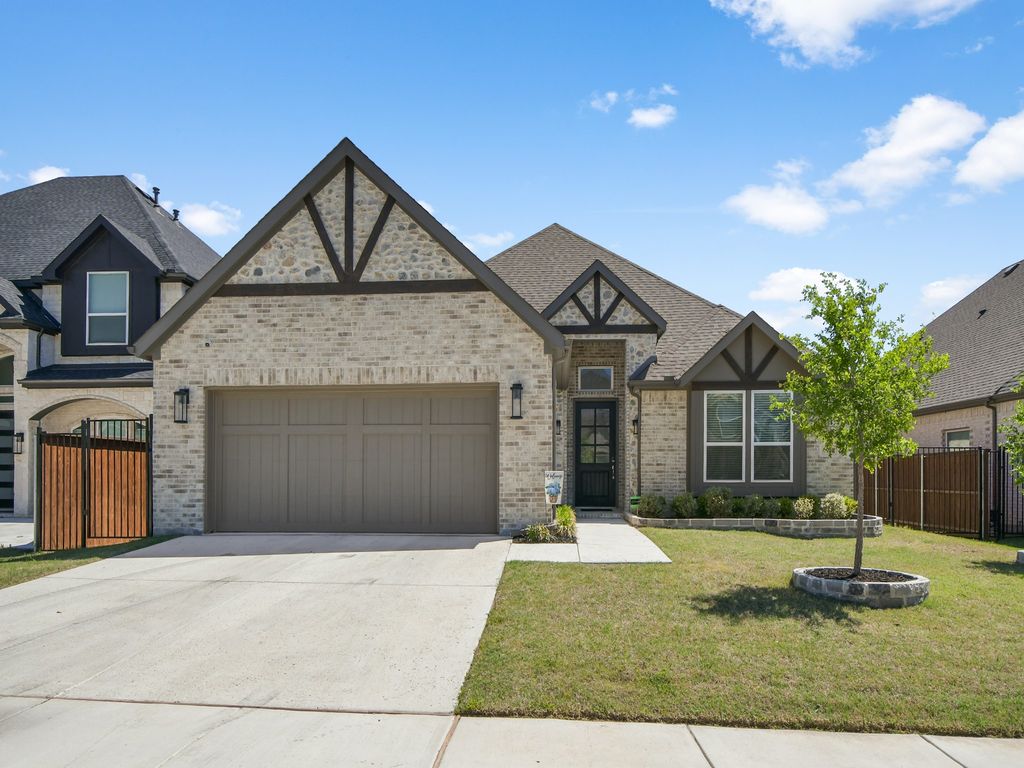 9940 Casa Frontera Drive, Fort Worth, TX 76179