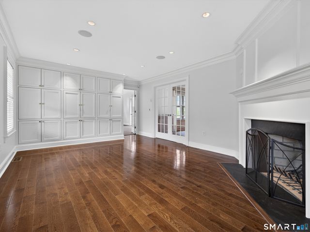 11 Westwood Drive, Waterford, CT 06385