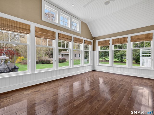 11 Westwood Drive, Waterford, CT 06385