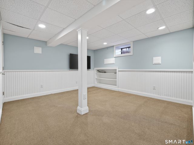 11 Westwood Drive, Waterford, CT 06385