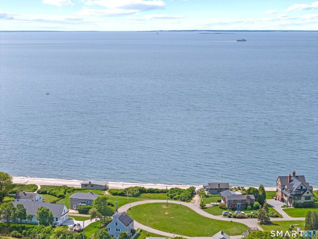 11 Westwood Drive, Waterford, CT 06385