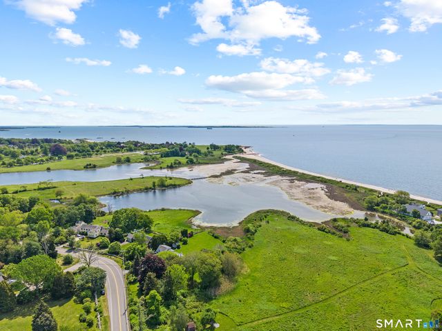 11 Westwood Drive, Waterford, CT 06385