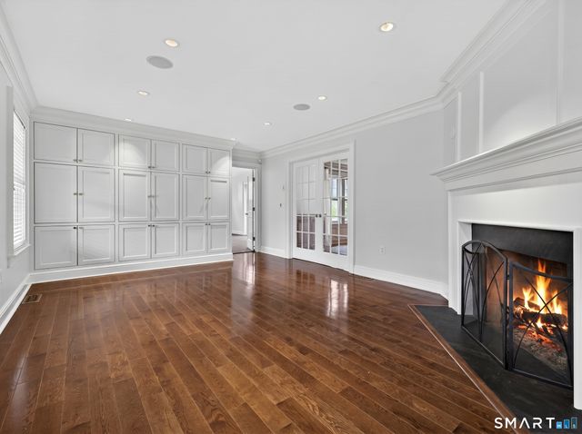 11 Westwood Drive, Waterford, CT 06385