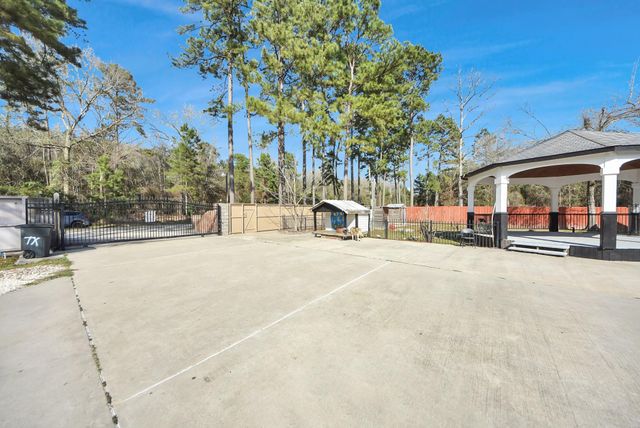 26090 Cornwall, New Caney, TX 77357