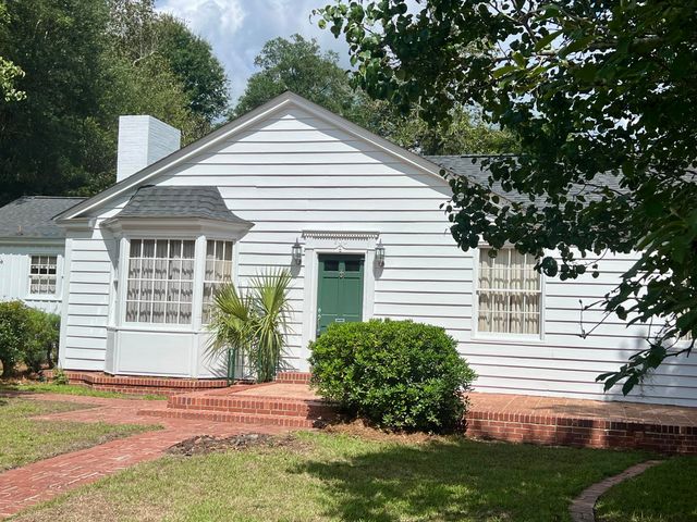 200 N Lemacks Street, Walterboro, SC 29488