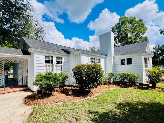 200 N Lemacks Street, Walterboro, SC 29488