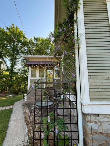 215 W Sparta St, Mcminnville, TN 37110