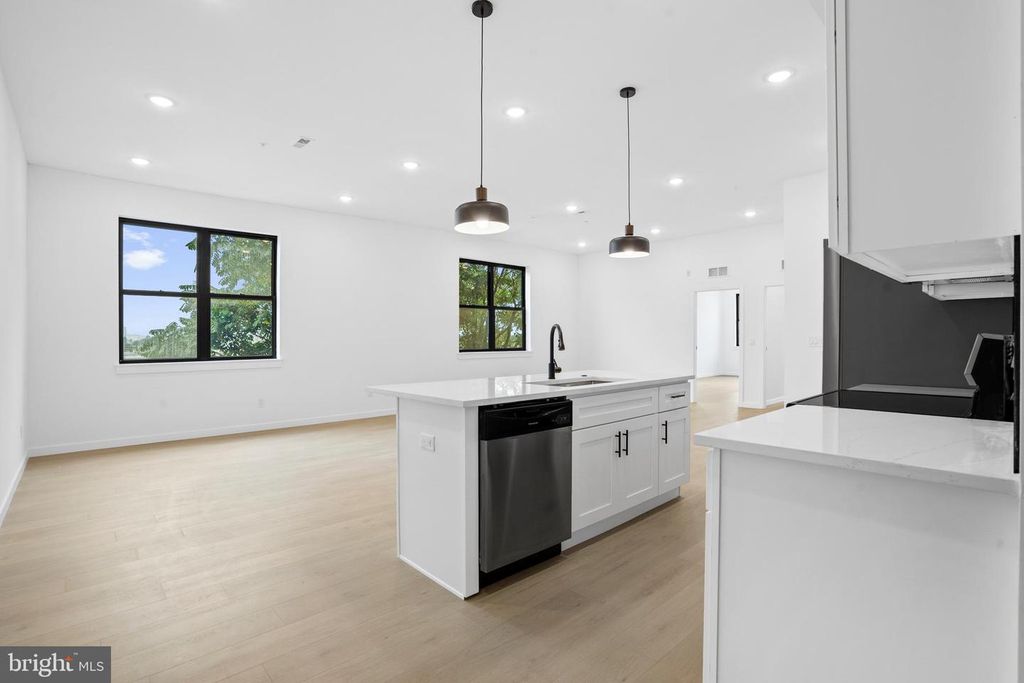 3211 CEDAR ST #402, Philadelphia, PA 19134