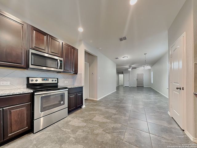 125 Buttercup, New Braunfels, TX 78130