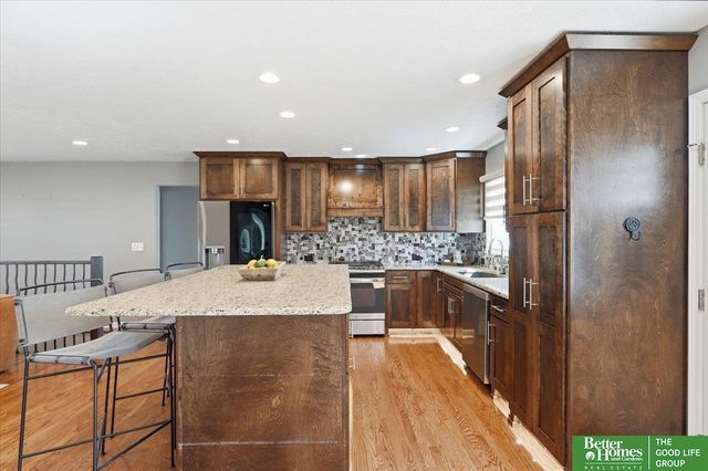 8517 Burt Street, Omaha, NE 68114